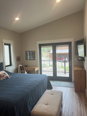 1 habitación, escritorio, tabla de planchar con plancha y wifi gratis