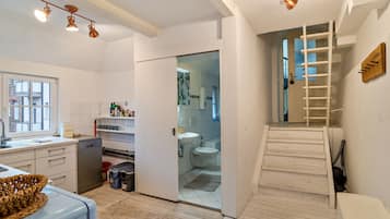 Doccia, asciugacapelli, asciugamani