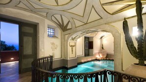Unclassified image, 5 of 30, button - Try a true Baroque Villa also in winter: indoor pool, spa and services included! (Positano)