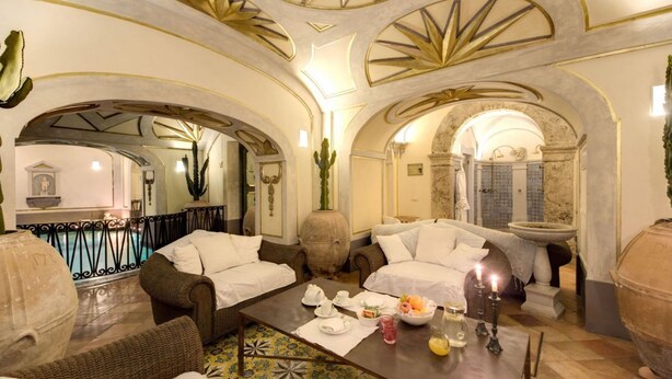 Unclassified image, 1 of 30, button - Try a true Baroque Villa also in winter: indoor pool, spa and services included! (Positano)
