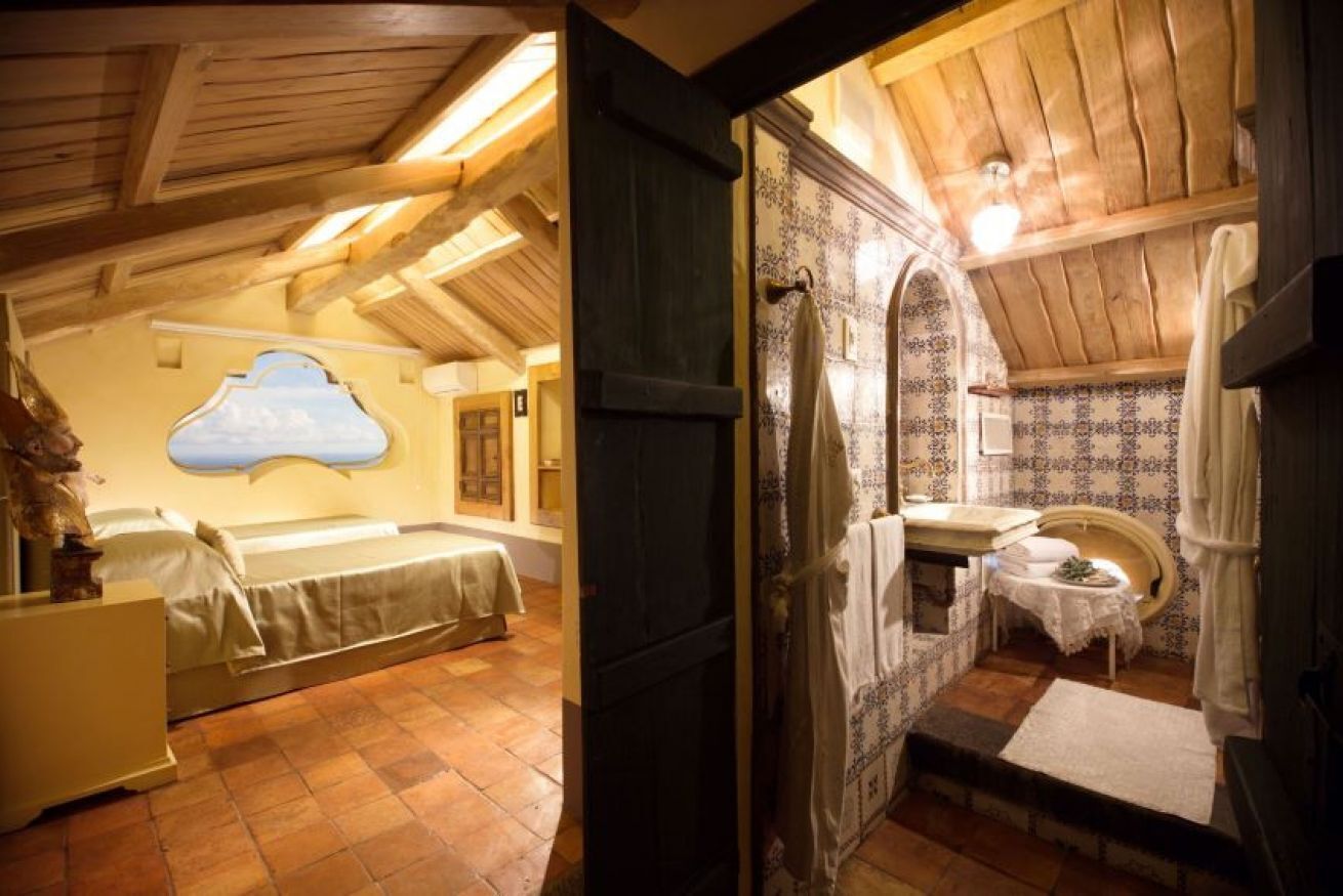 4 bedrooms, WiFi, bed sheets