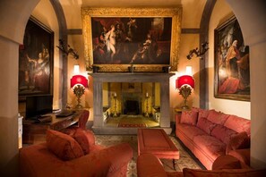 TV, fireplace, stereo - Try a true Baroque Villa also in winter: indoor pool, spa and services included! (Positano)