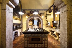 Cafeteira/chaleira, fogão, cooktop, lava-louças