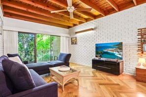 Smart TV y reproductor de DVD 