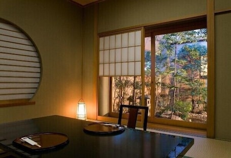 Dining. Hotel Kakyo