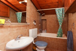 Apartment (Duplex Two Bedroom Apartment) | Bathroom