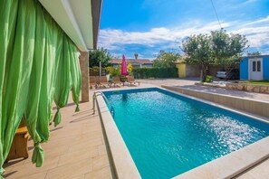 Pool - Villa Karla with private pool near Pula (Hreljići)