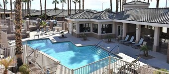 Luxurious single story 3 bedroom, 2 bath Townhome