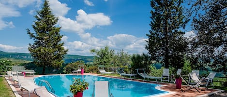 Piscina all'aperto