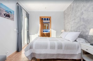 3 室のベッドルーム、デスク、防音設備、アイロン / アイロン台