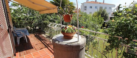 Apartamento, 1 cama doble, fumadores | Vistas al patio