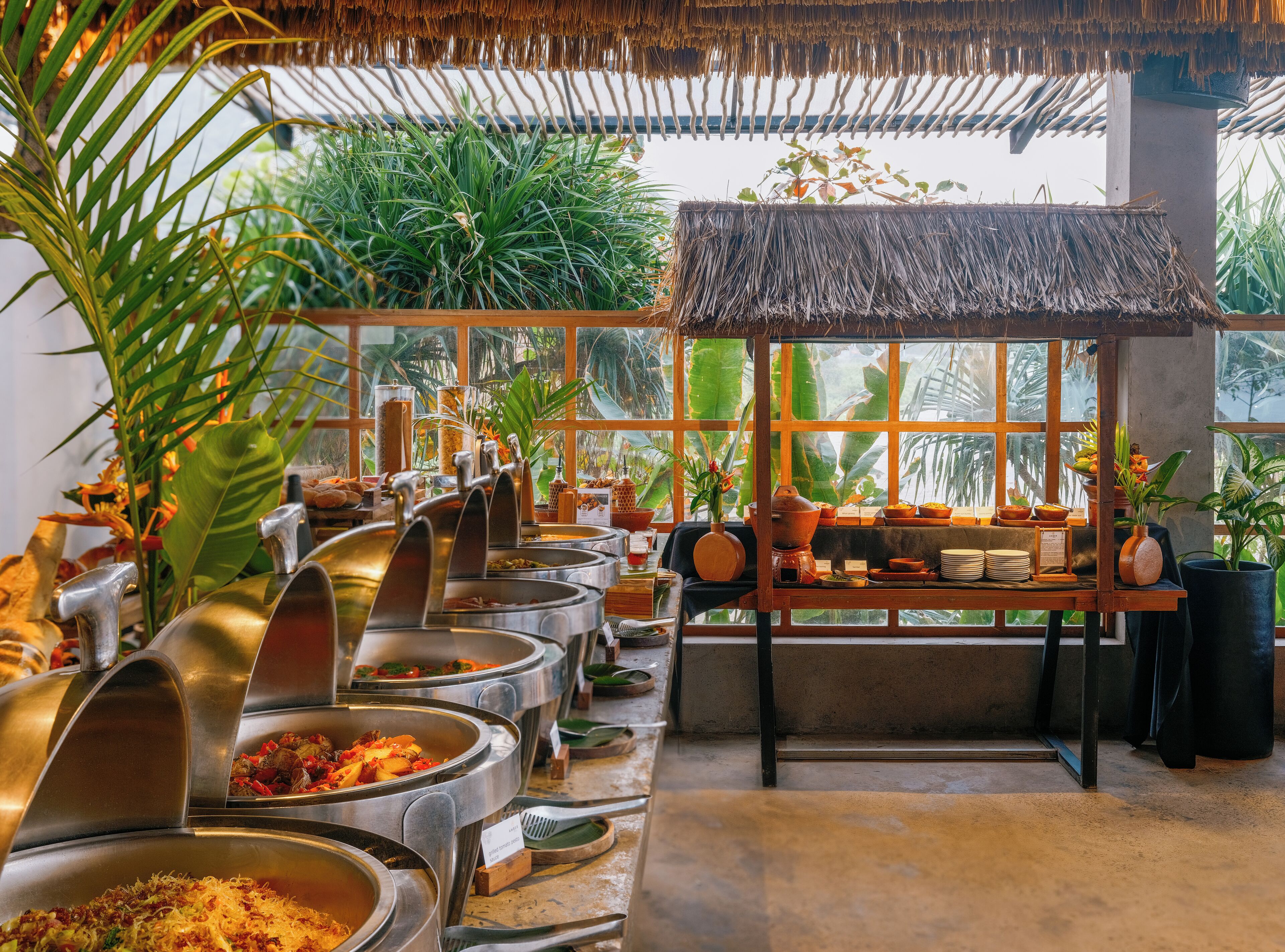 Daily buffet breakfast (IDR 300000 per person)