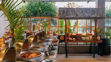 Daily buffet breakfast (IDR 300000 per person)