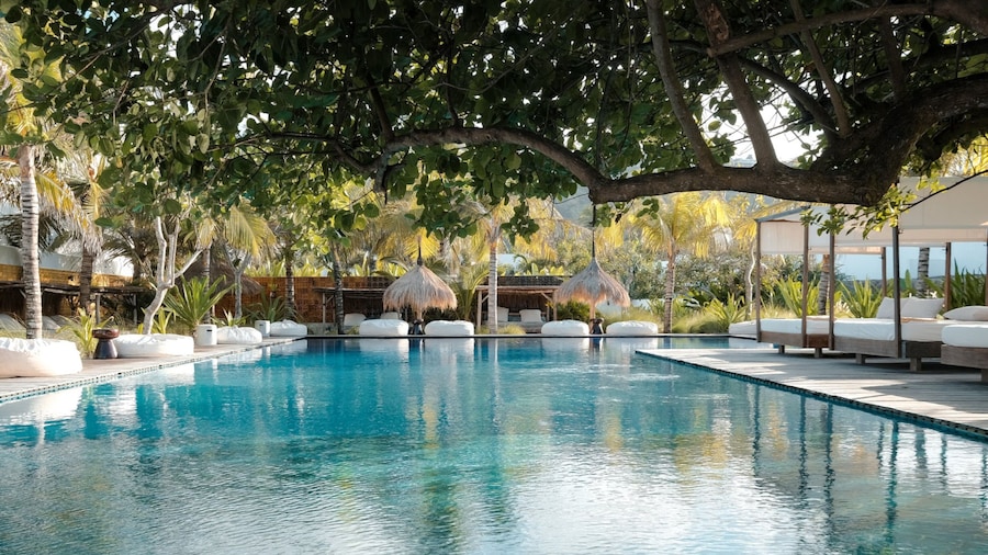 Amber Lombok Beach Resort