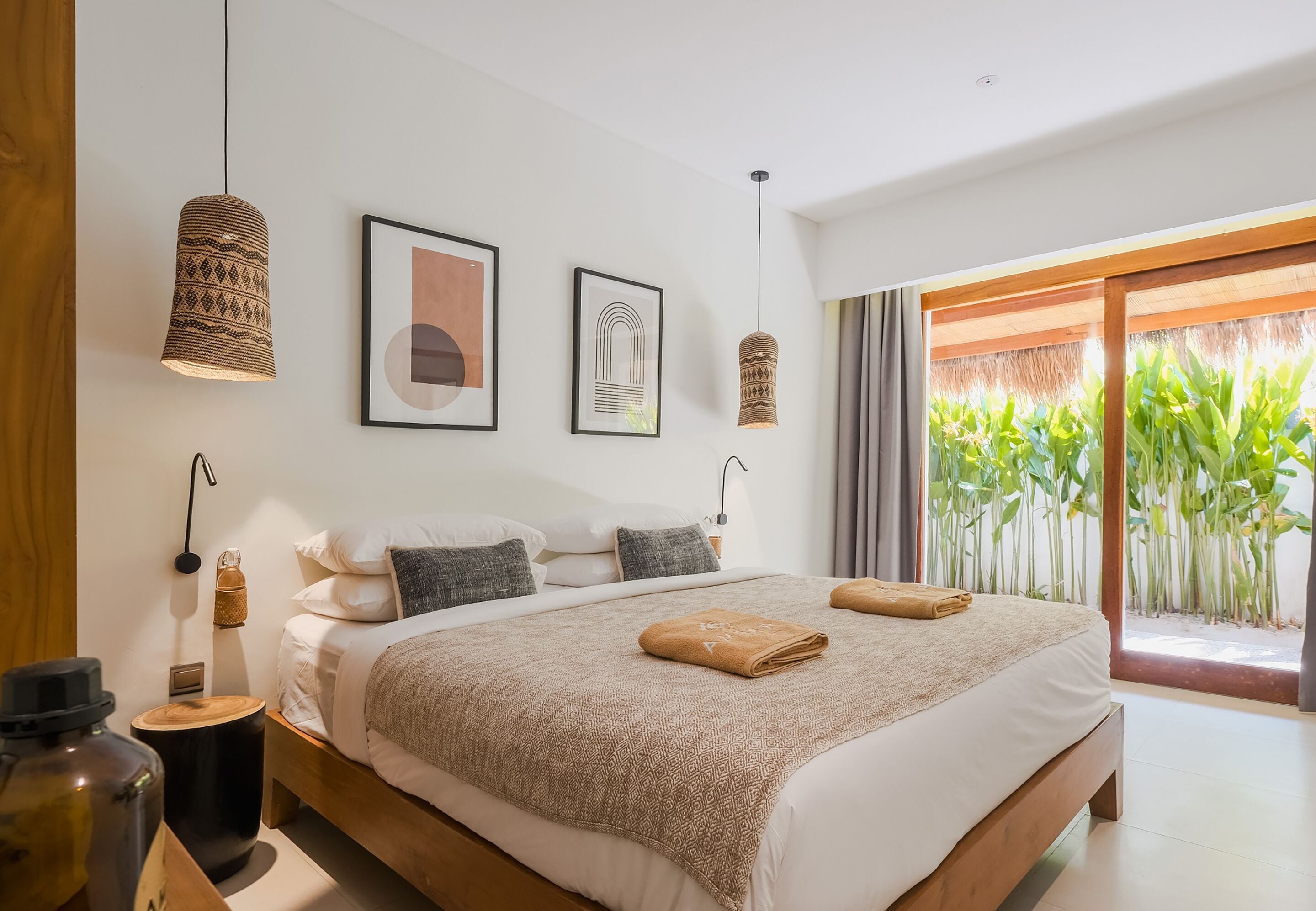 Minibar, pengeskab på værelset, skrivebord, gratis Wi-Fi