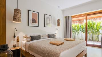 Minibar, pengeskab på værelset, skrivebord, gratis Wi-Fi