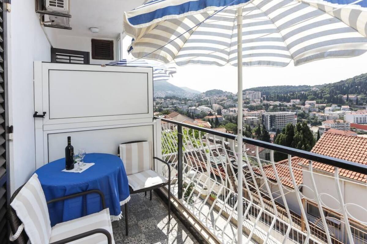 Habitación doble (Double Room with Balcony and Sea View) | Balcón