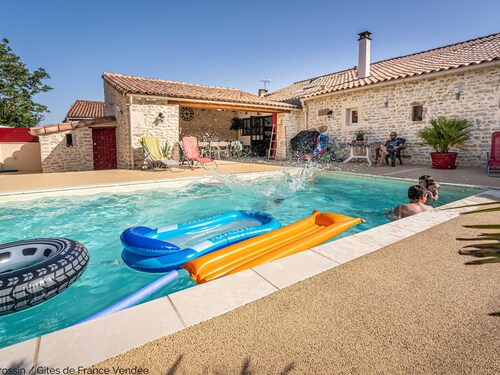 Family Retreat with Heated Pool, Near Puy du Fou & La Rochelle, Sleeps 14