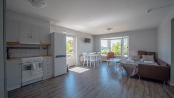 Apartment, 2 Bedrooms, Ground Floor | Free WiFi, bed sheets