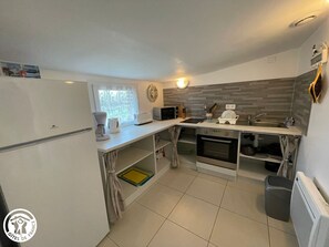 Kjøleskap, mikrobølgeovn og ovn