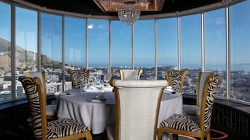 3 间餐厅,供应早餐