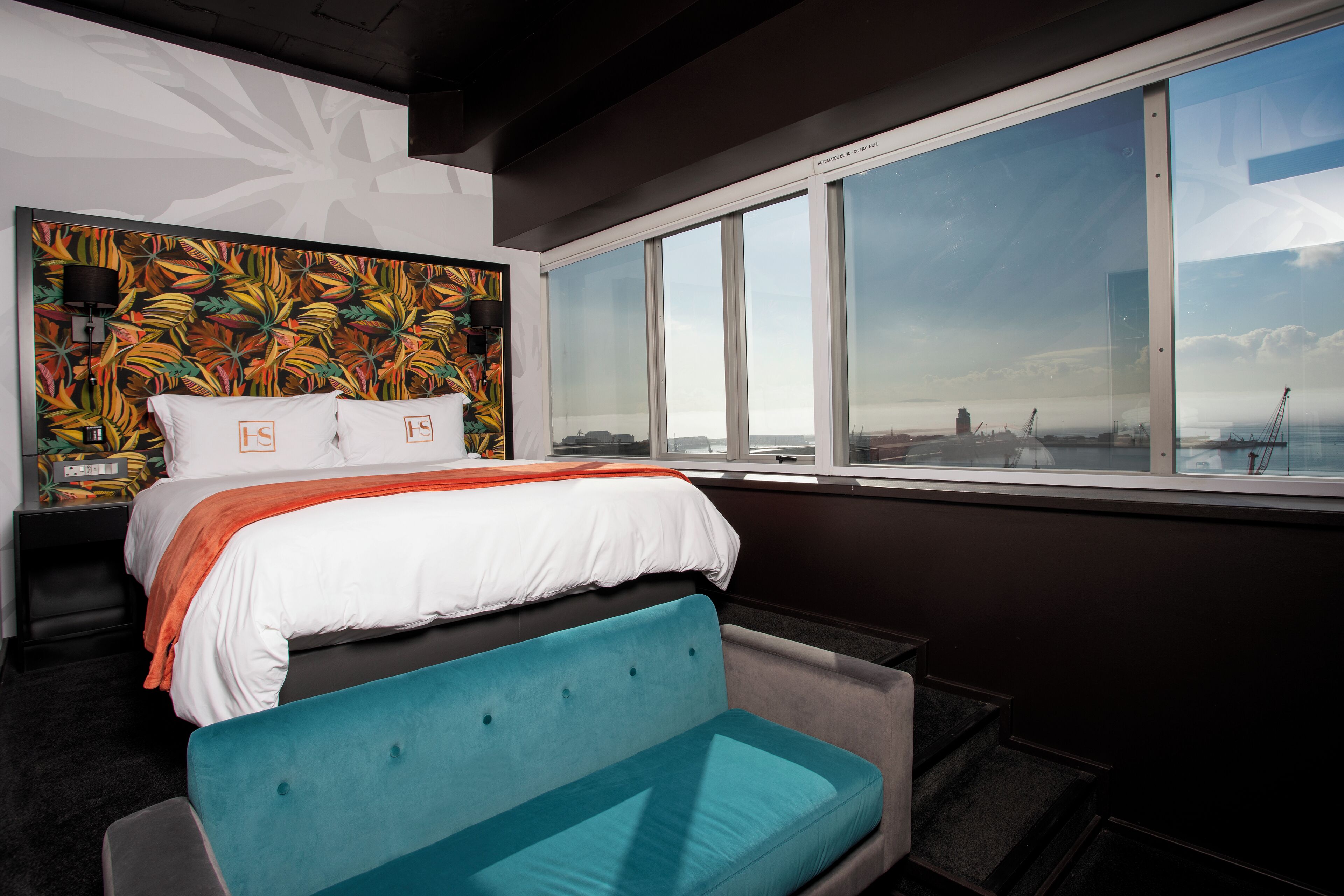 Superior Queen Room | City view