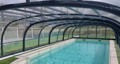 Charmanter Gîte mit Spa, Pool & Angeln in der Nähe von Soullans