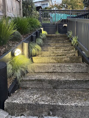 Property grounds - Absolute Waterfront Island Time Cottage with Sea Views in the Winterless North (Opua)