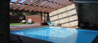 Charming 18th Century Cottage with Pool, Sleeps 10, Near Les Herbiers