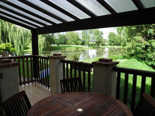 Charming Watermill Gîte: 6BR, Fireplace, Private Garden, Pond, Terrace, WiFi, Linens Included