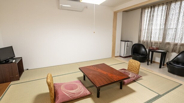 Living room - Echigoyuzawa Onsen Hirokawa Hotel (Yuzawa)