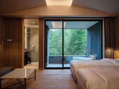 Room. Miwa Yugawara