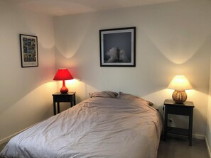 3 chambres, fer et planche à repasser, accès Internet