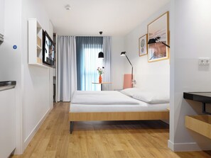 Studio | Laptop workspace, soundproofing, free WiFi, bed sheets