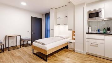 Laptop workspace, soundproofing, free WiFi, bed sheets