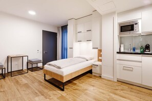 Laptop workspace, soundproofing, free WiFi, bed sheets