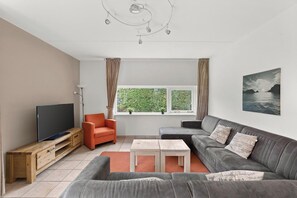 LCD-TV og DVD-spiller