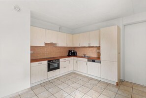 Kühlschrank, Mikrowelle, Geschirrspüler