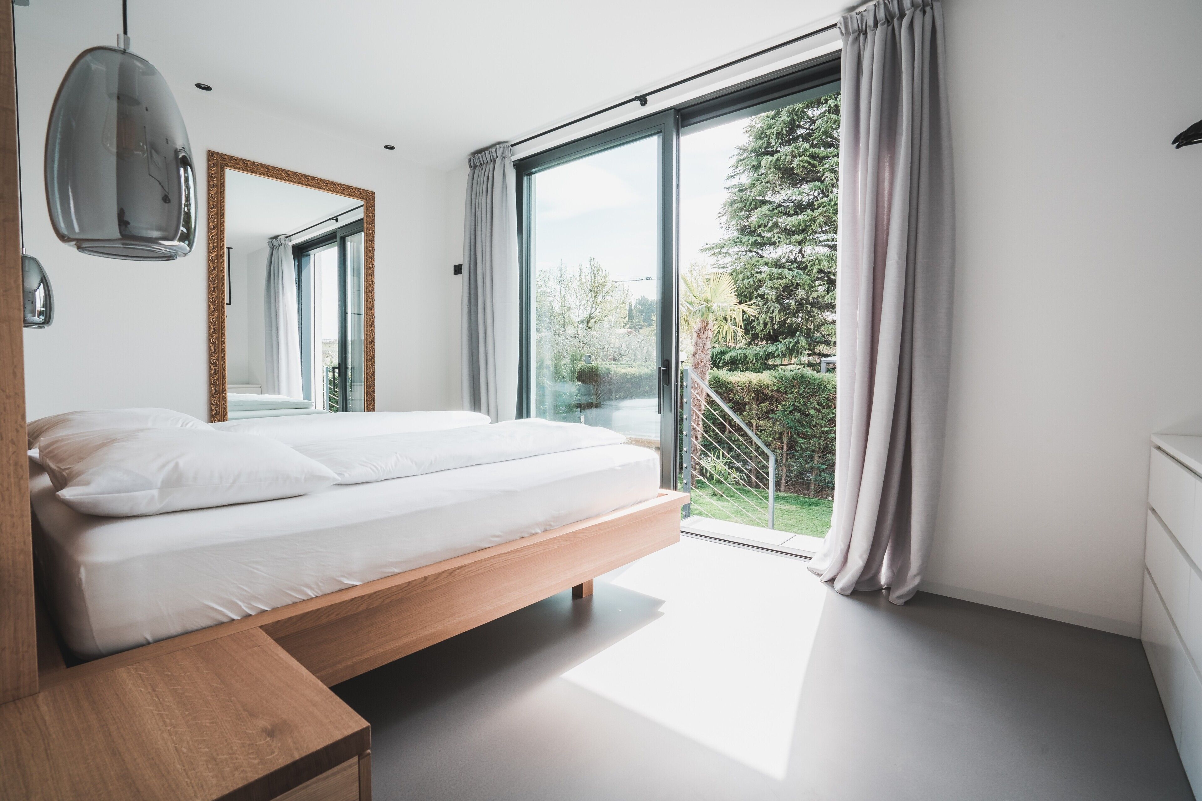 3 bedrooms, WiFi (free), bed sheets