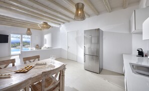 Fridge, oven, dishwasher, coffee/tea maker - Villa Meropi 3 bedrooms, Lia Villas Mykonos (Lia)