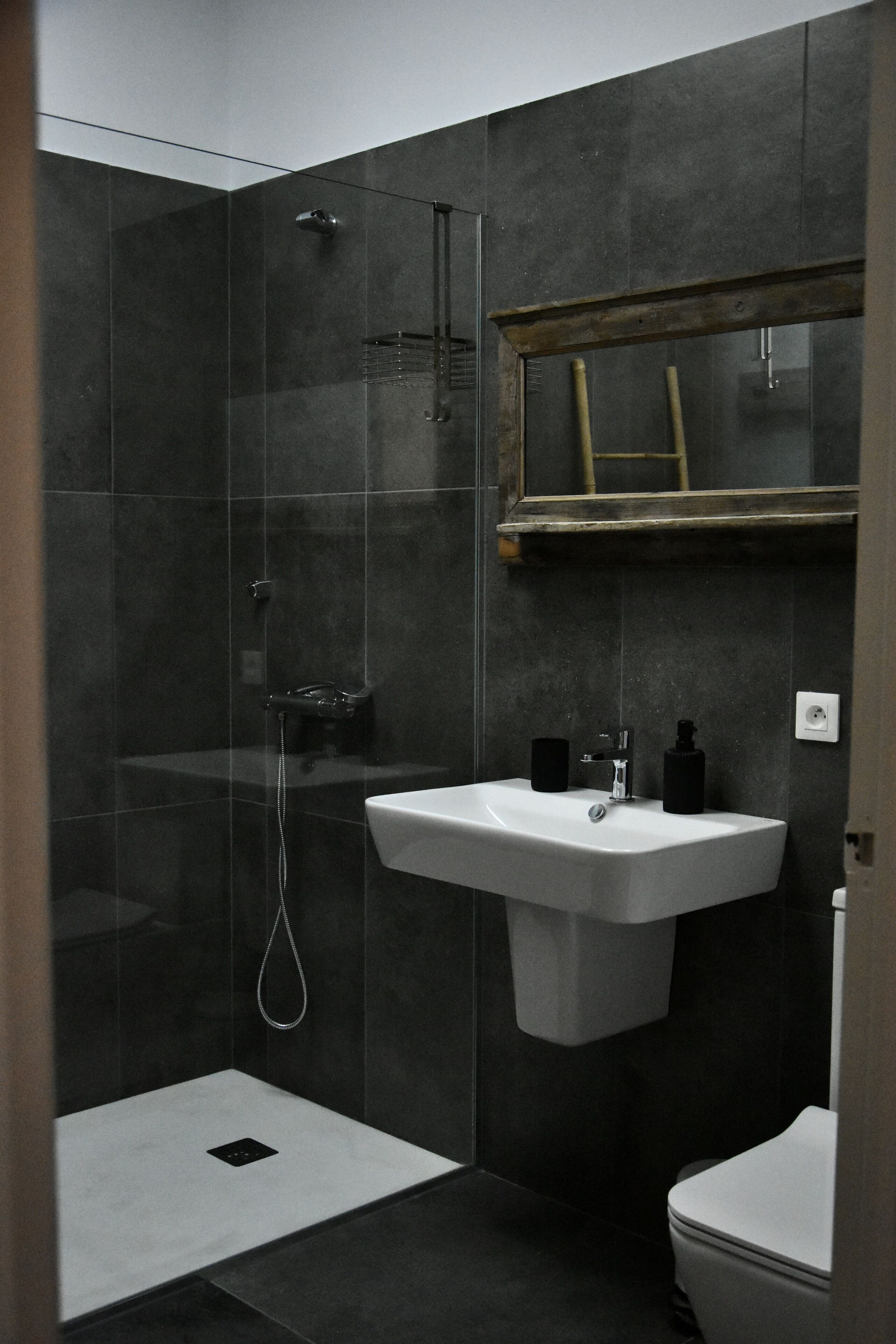 Een douche, een haardroger