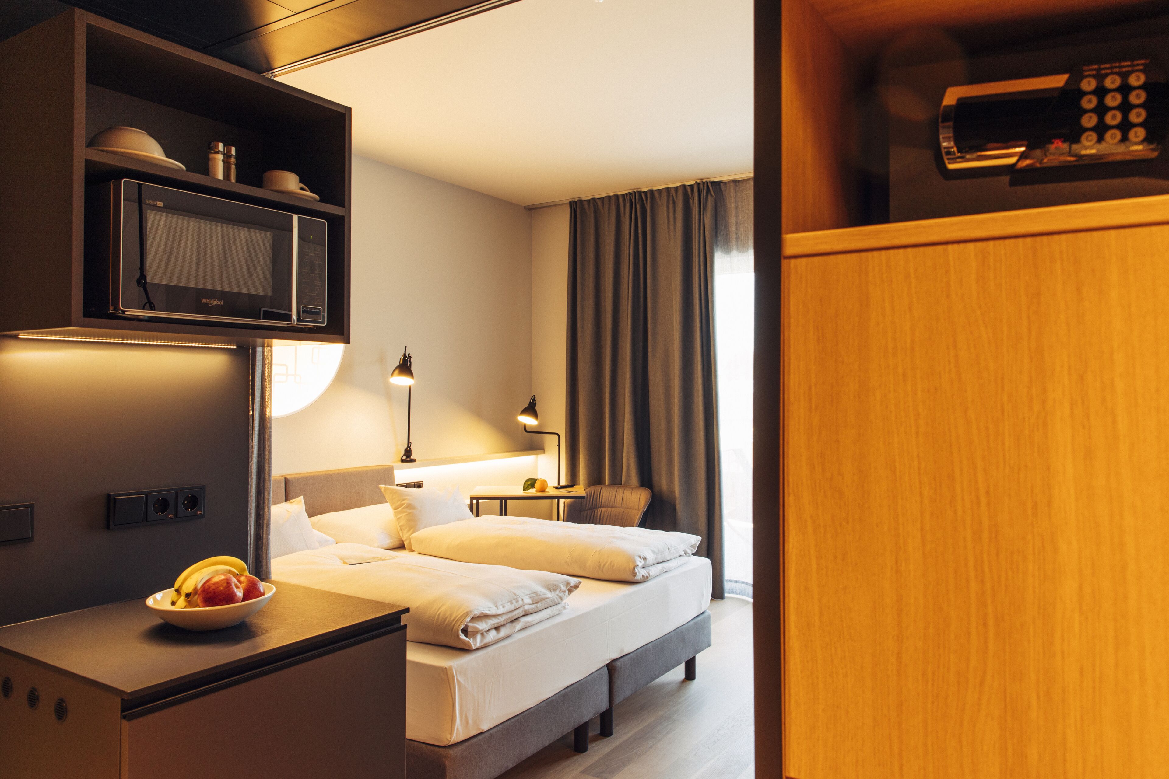 family double room | 2 bedrooms, hypo-allergenic bedding, in-room safe, desk