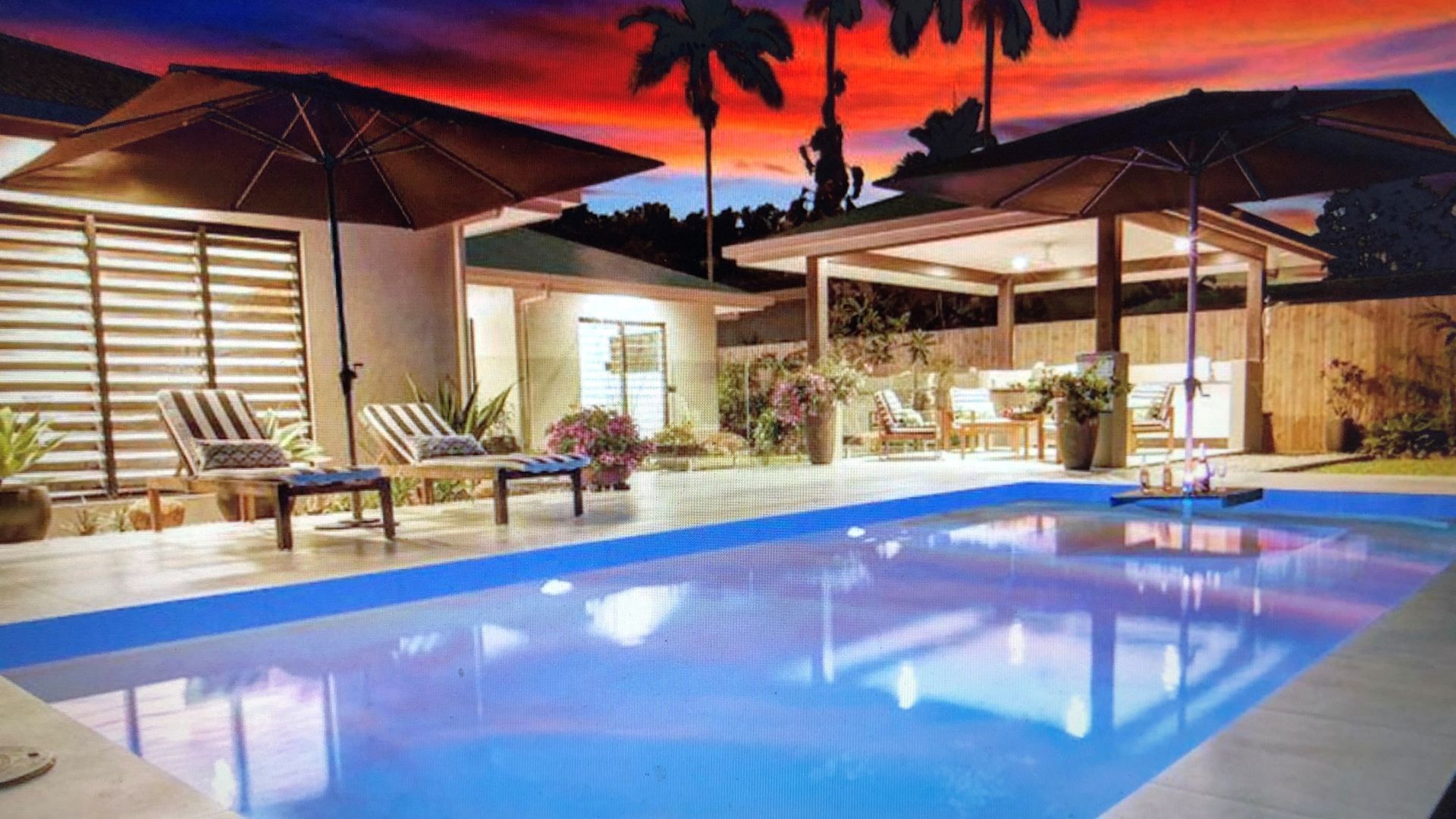 Allure on Sorrento - an elegant beachside home in the Four Mile Beach area of Port Douglas