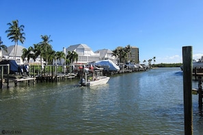 Condo, 3 Bedrooms | Lake