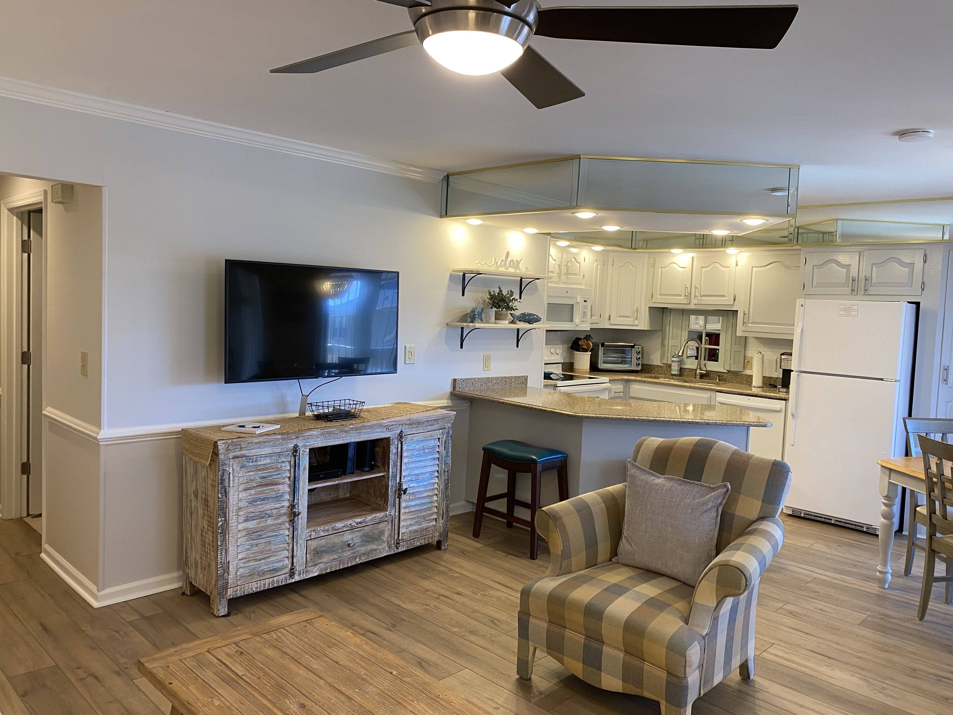 Condo, 3 Bedrooms | Living area | TV