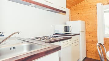 Réfrigérateur, micro-ondes, lave-vaisselle, cafetière/bouilloire