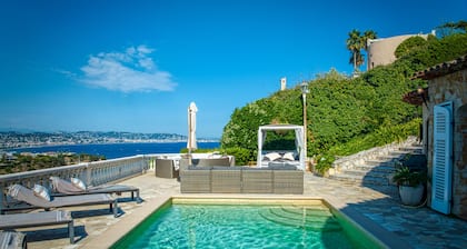Villa in fabulous THEOULE SUR MER with Stunning Sea views and The Bay ofCannes