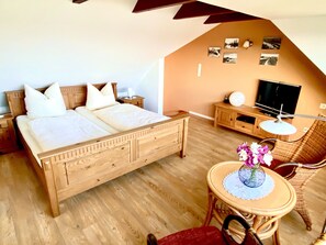 1 Schlafzimmer, Bügeleisen/Bügelbrett, Reisekinderbett, WLAN