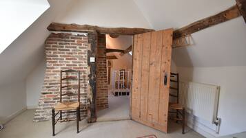 5 bedrooms, iron/ironing board, travel cot, free WiFi