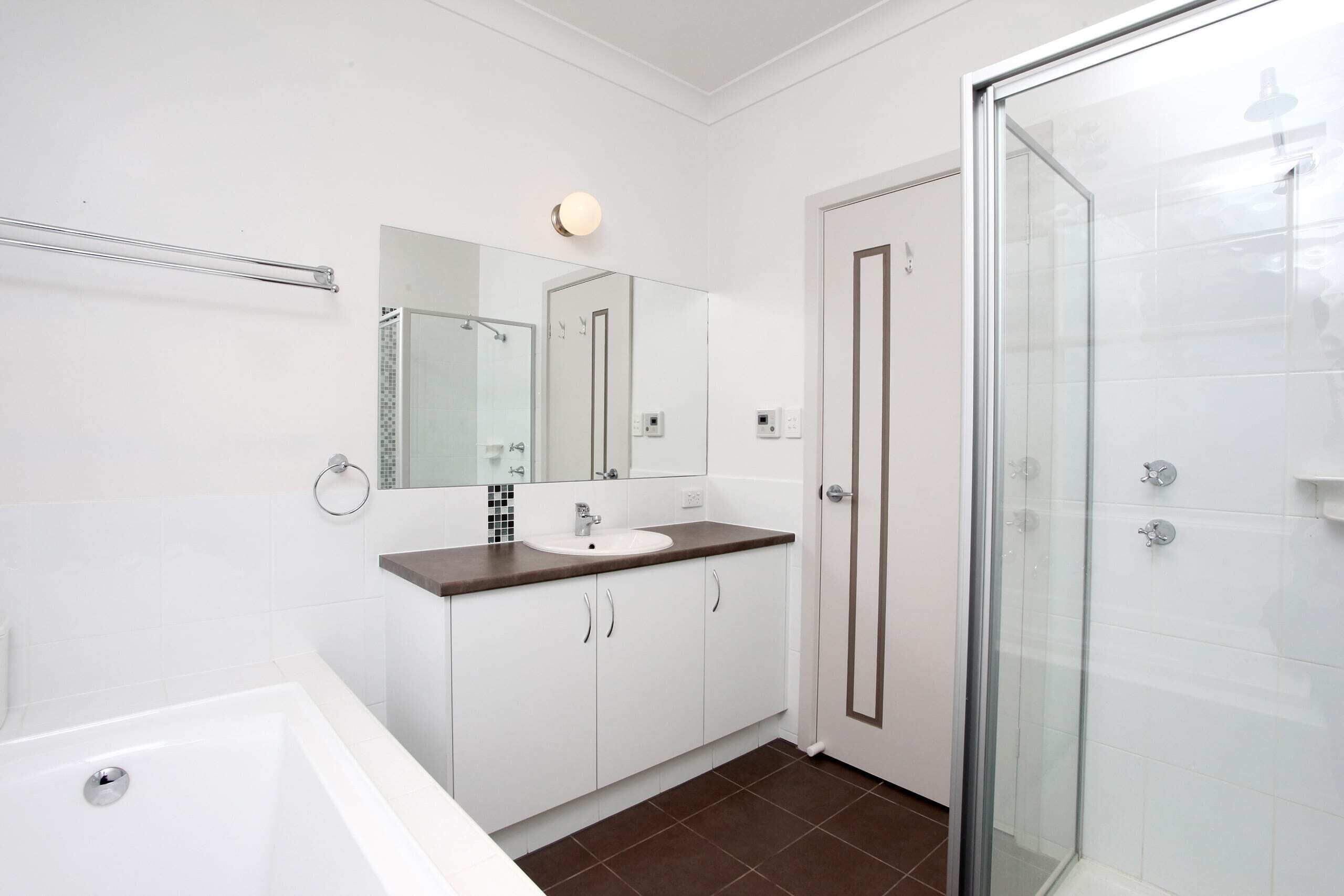 Upstairs 13 Elliot Avenue Hayborough — image 4
